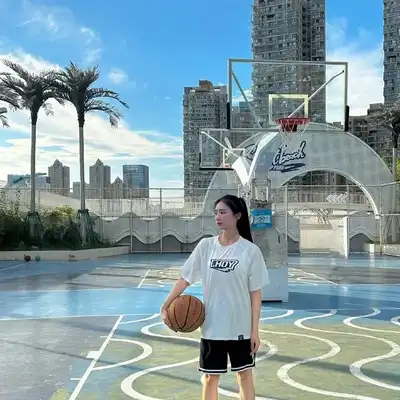 余铭